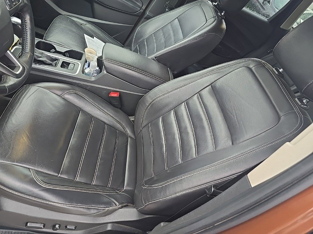 Used 2017 Ford Escape Titanium w/ Equipment Group 301A image 10