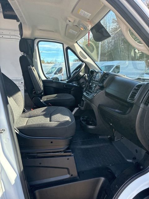 Used 2025 RAM ProMaster 2500 w/ Convenience Group image 18