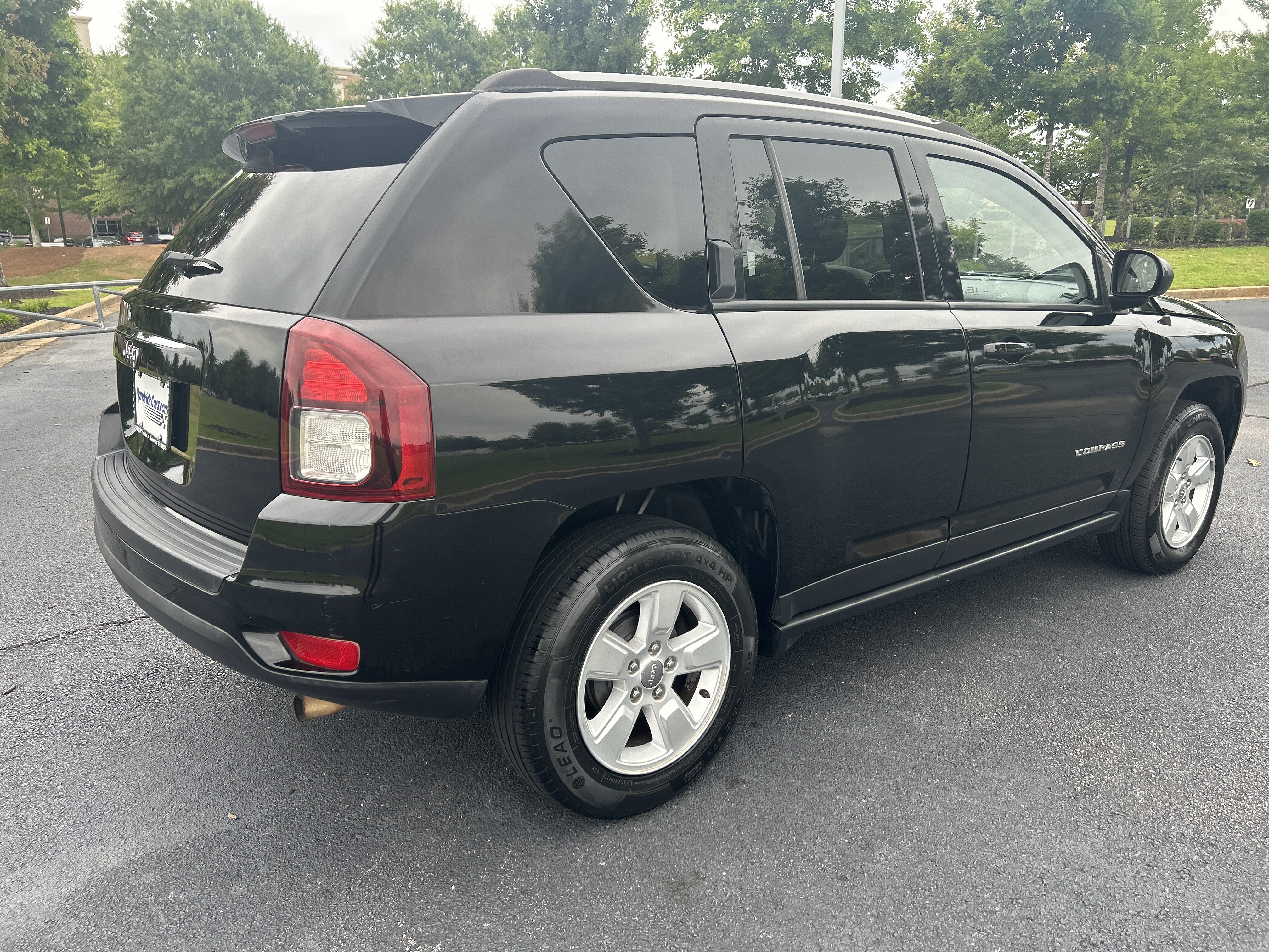 Used 2017 Jeep Compass Sport w/ Power Value Group FWD image 9