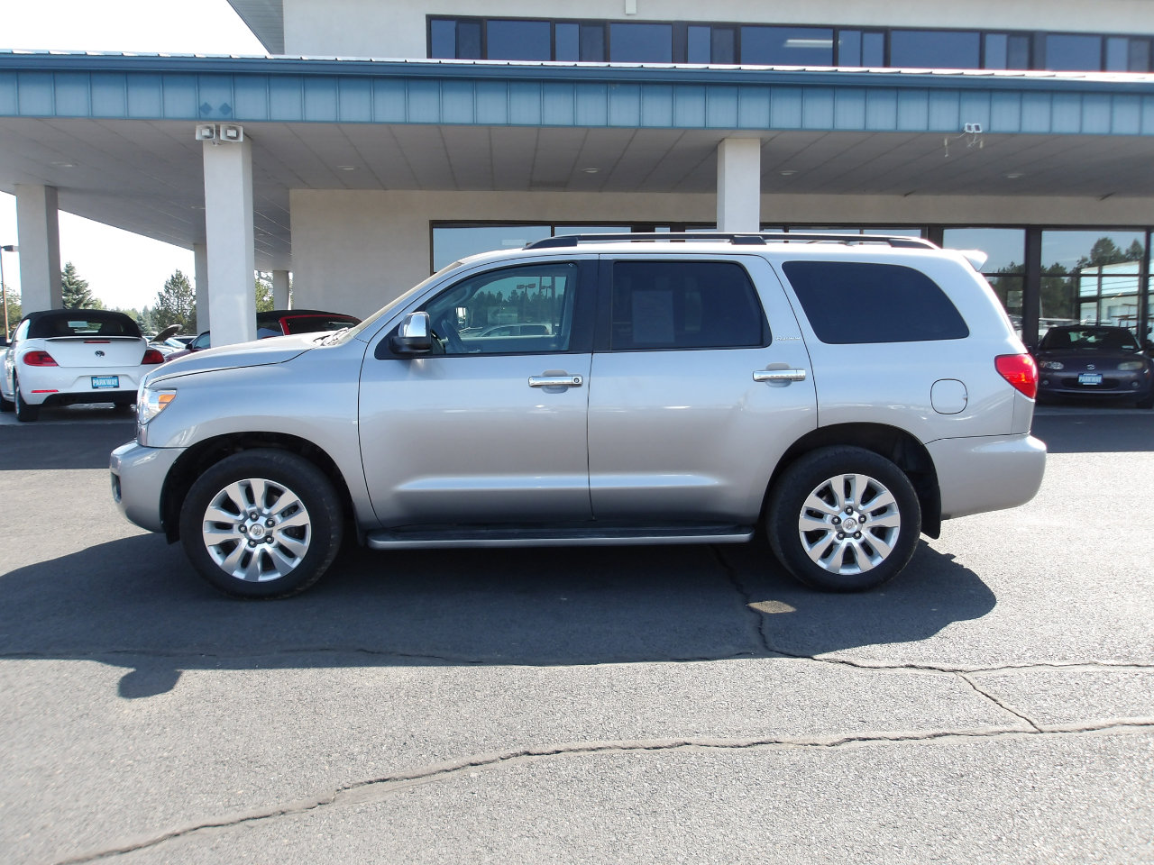 Used 2008 Toyota Sequoia Platinum AWD/4WD image 2