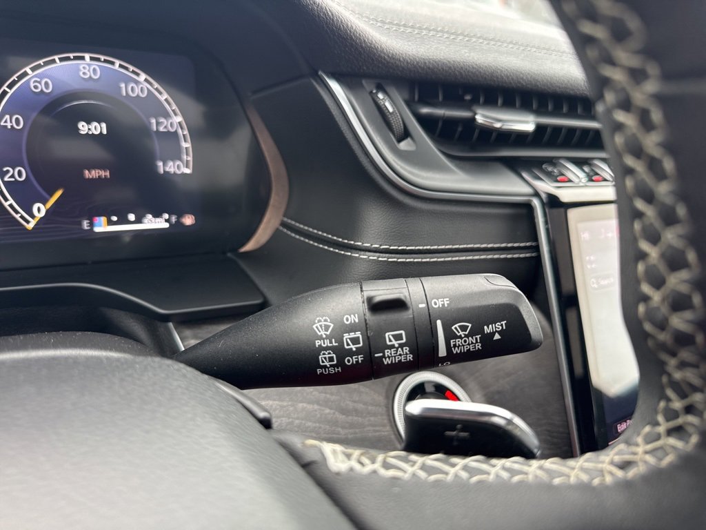 Certified 2024 Jeep Grand Cherokee L Limited w/ Luxury Tech Group II image 16