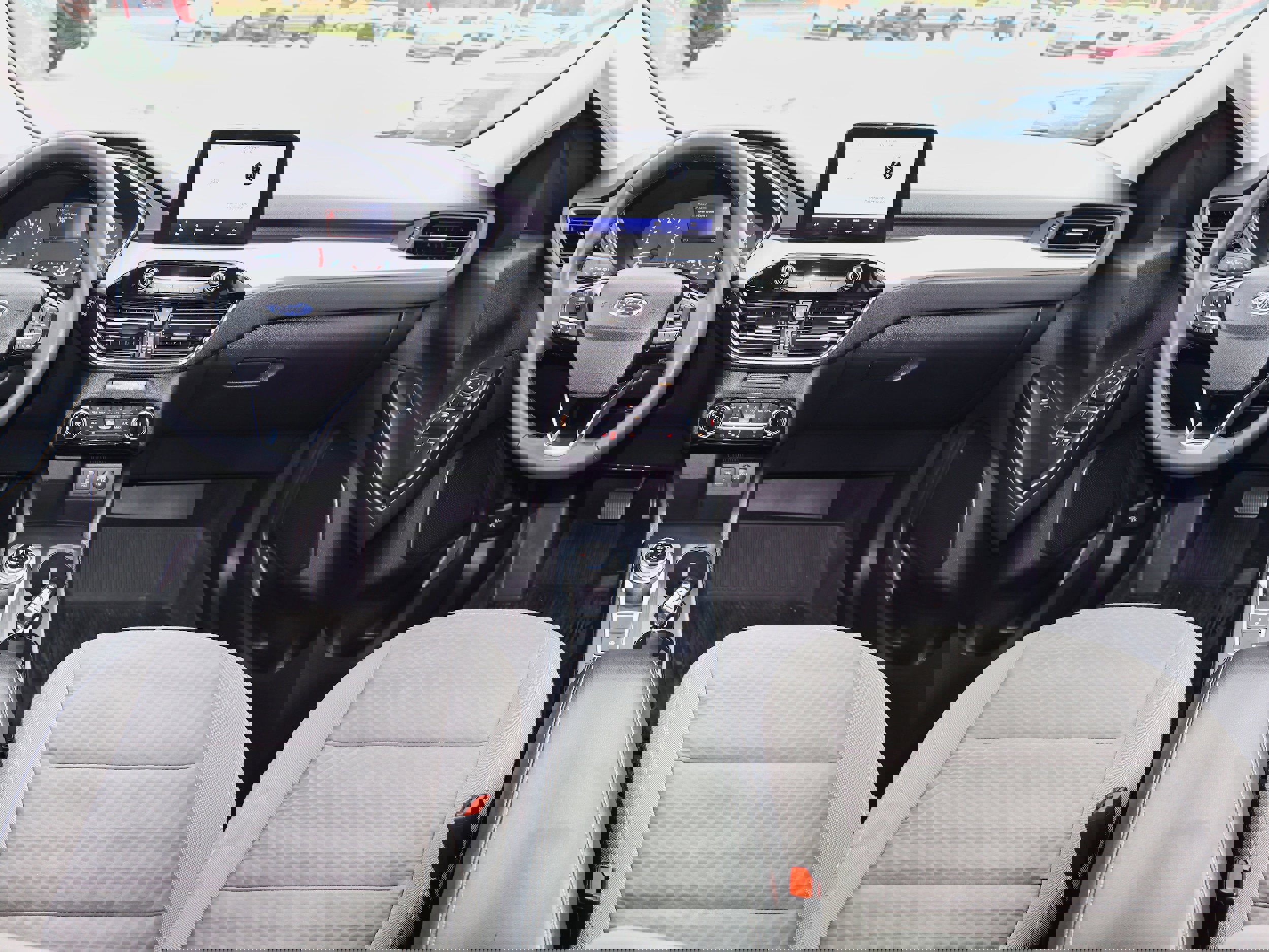 Used 2022 Ford Escape SE w/ Cold Weather Package image 17