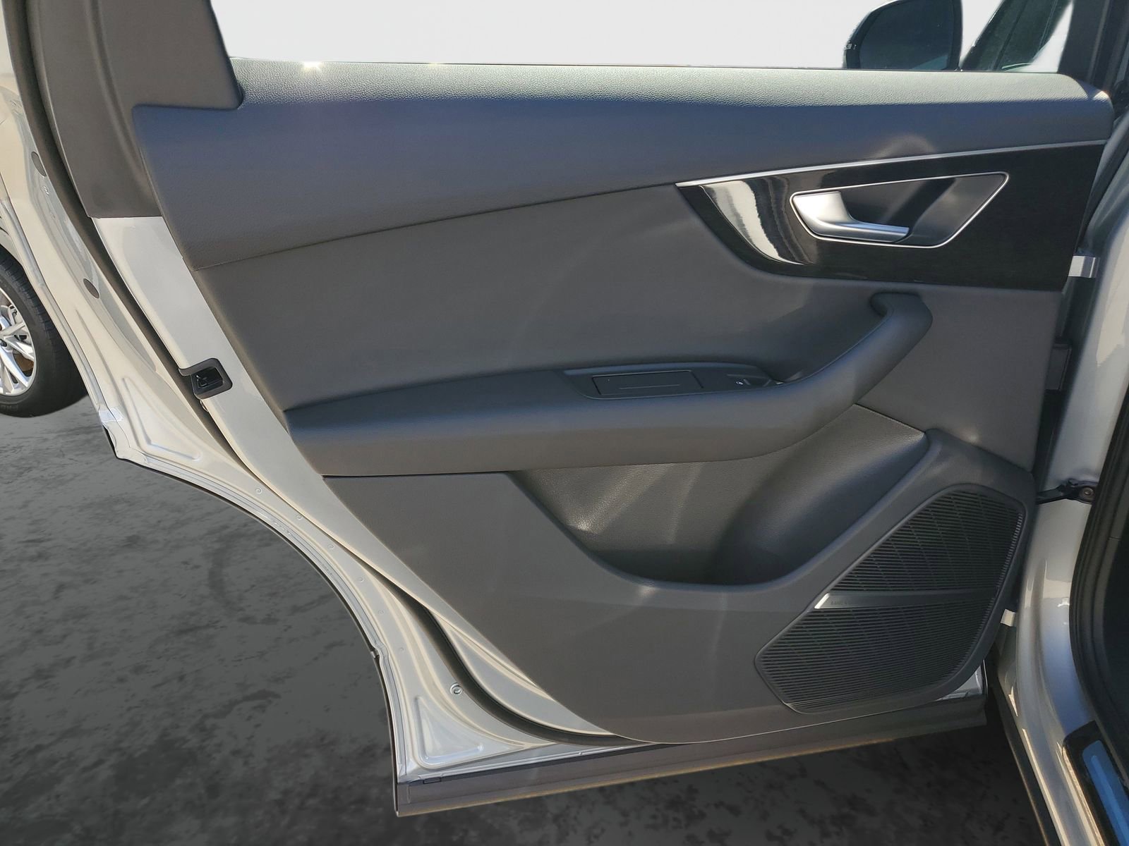 New 2026 Audi Q7 2.0T Premium image 17