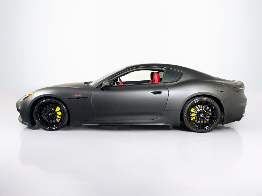 Used 2024 Maserati GranTurismo Trofeo AWD/4WD image 2