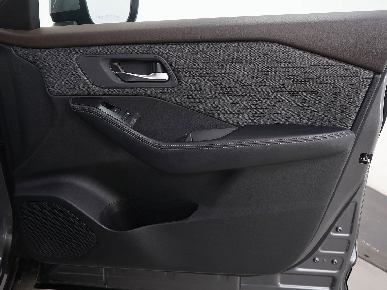 Used 2021 Nissan Rogue SV image 10