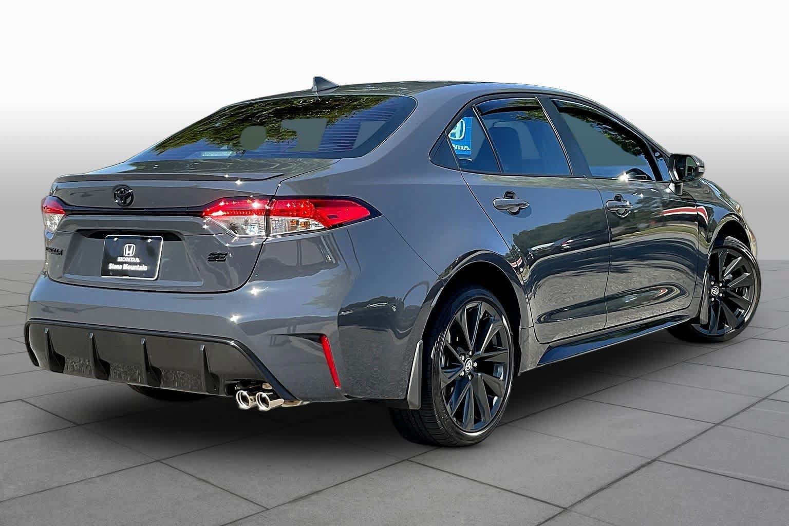 Used 2026 Toyota Corolla SE FWD image 13