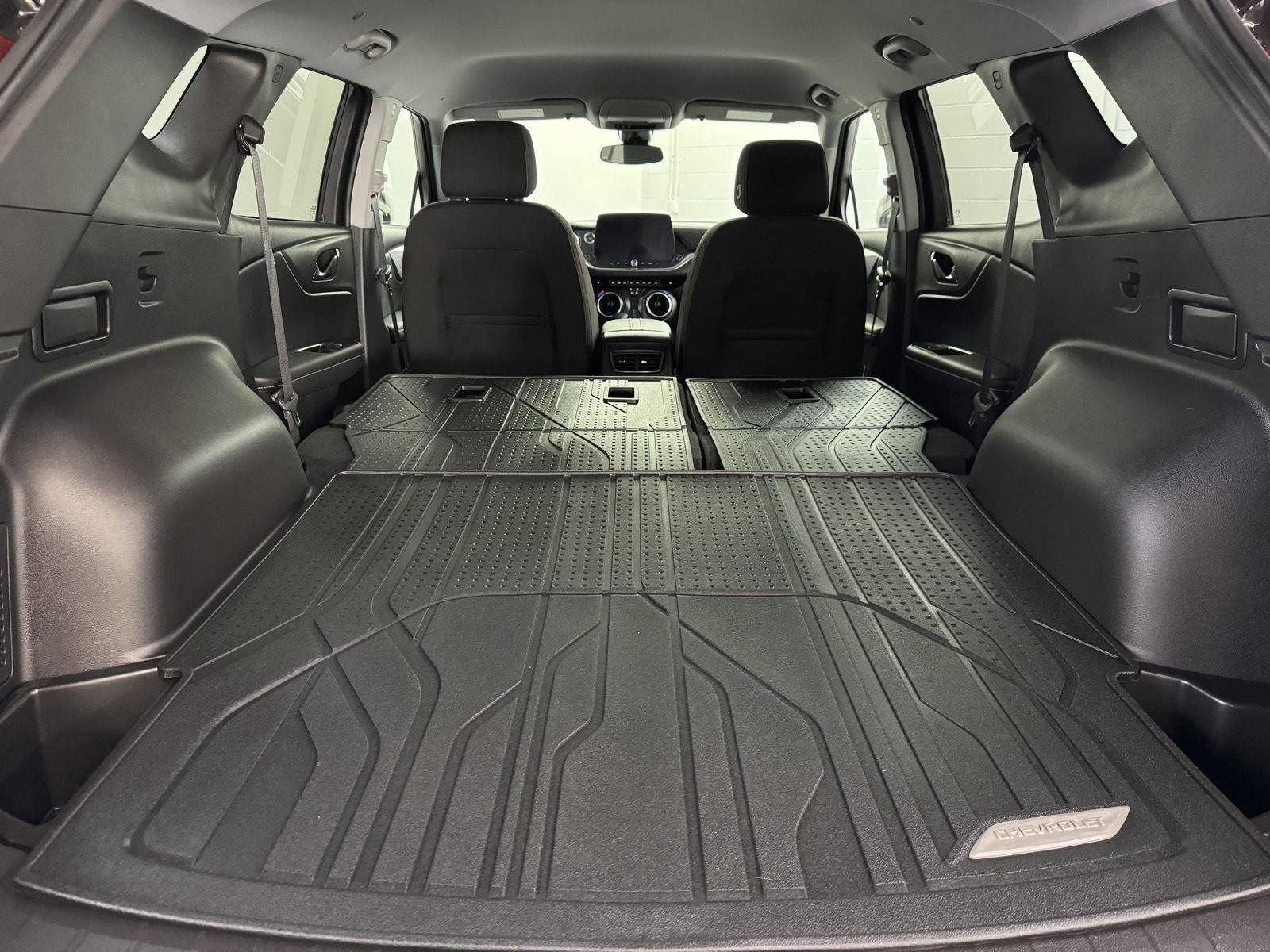 Used 2025 Chevrolet Blazer LT w/ Driver Confidence Package image 32