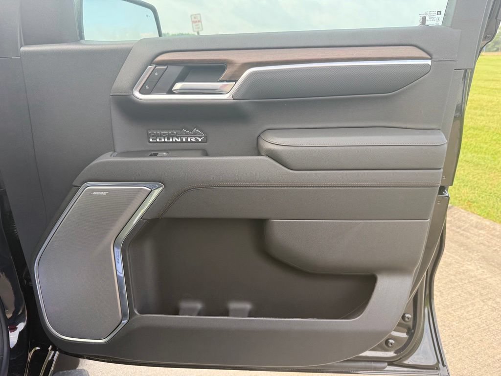 Used 2026 Chevrolet Silverado 1500 High Country w/ High Country Premium Package AWD/4WD image 21