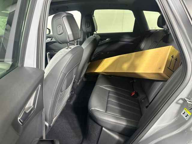 Used 2024 Audi Q4 e-tron Premium Plus w/ Premium Plus image 24
