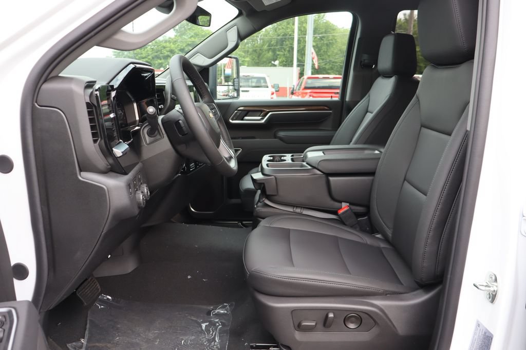 New 2026 Chevrolet Silverado 3500 LT AWD/4WD image 5