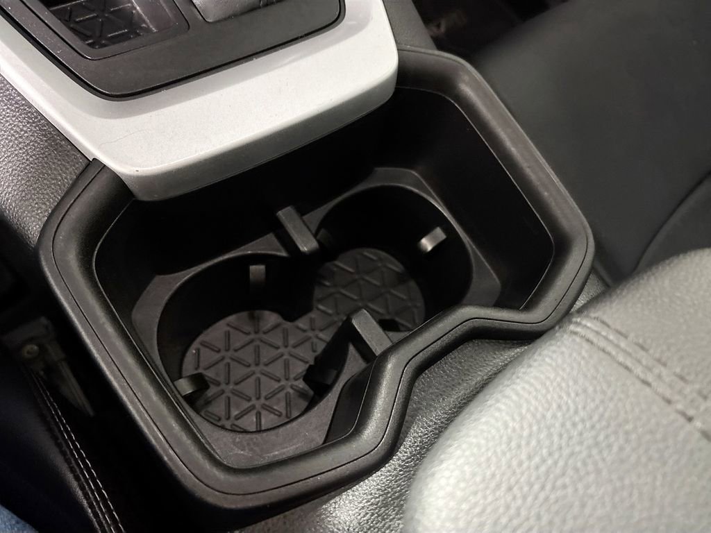 Used 2022 Toyota RAV4 XLE Premium w/ Carpet Mat Package (TMS) AWD/4WD image 15