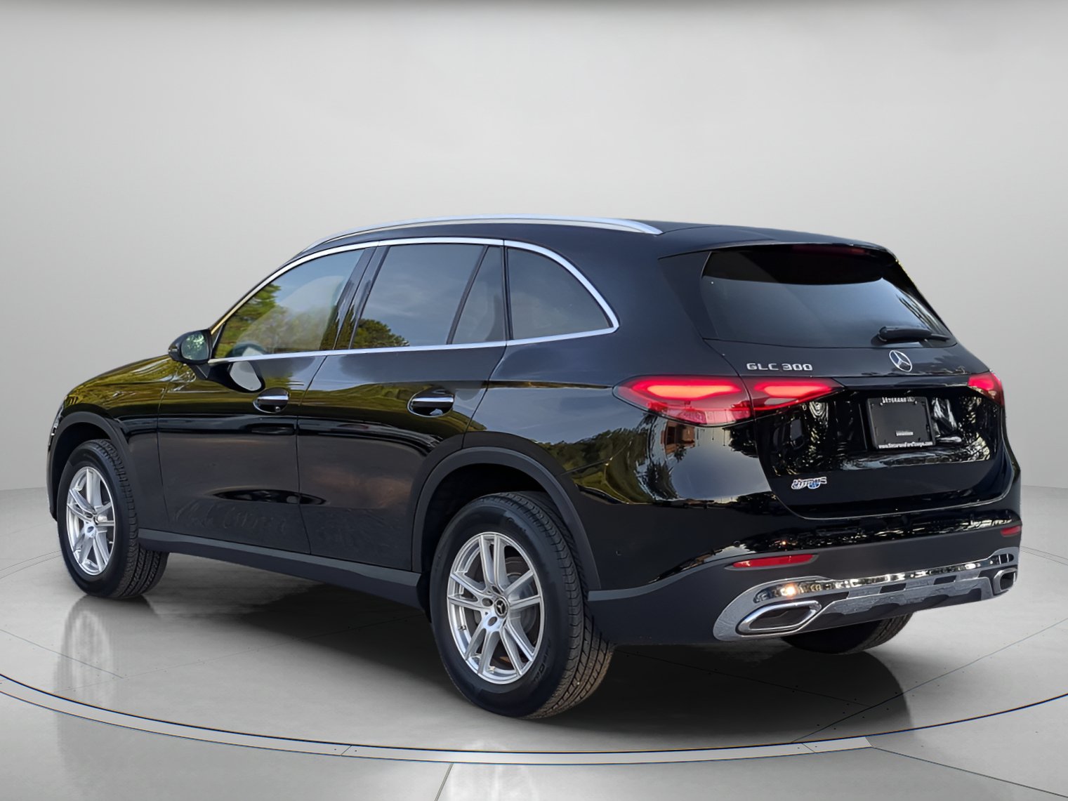 Used 2025 Mercedes-Benz GLC 300 image 42