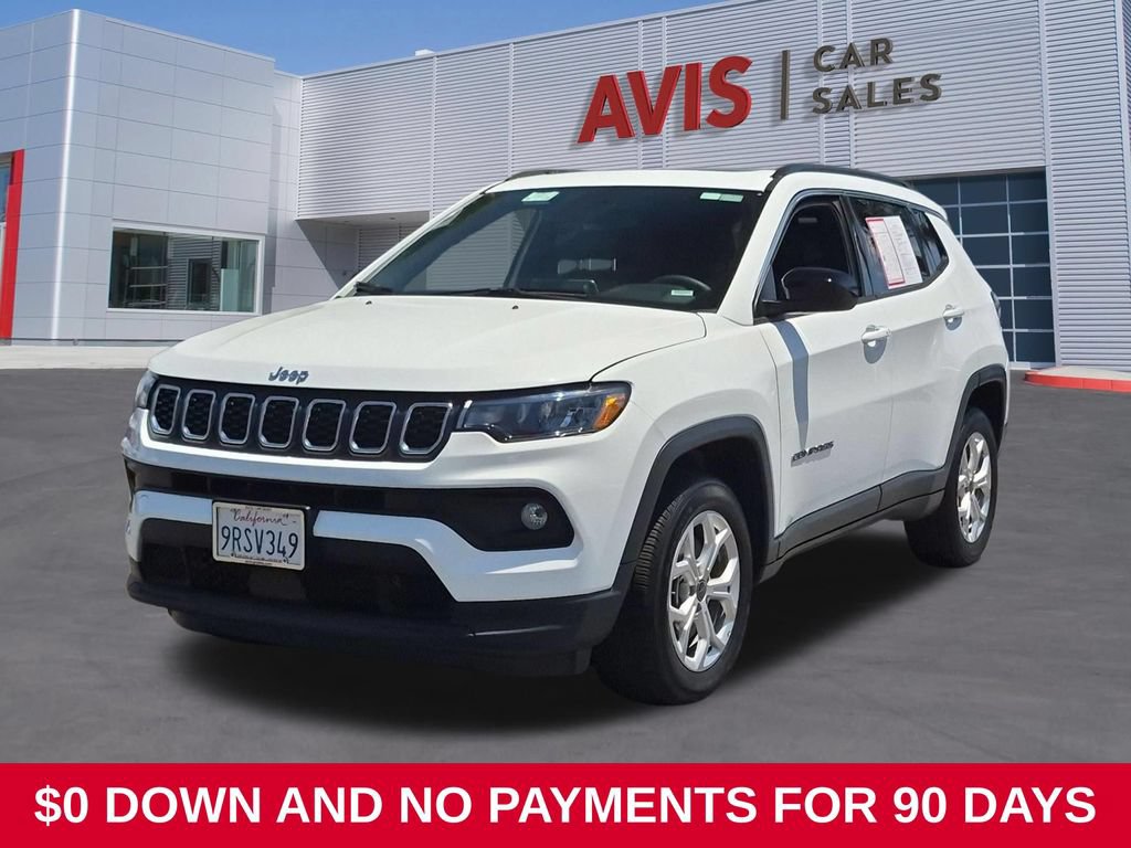 Used 2025 Jeep Compass Latitude w/ Sun & Sound Group AWD/4WD image 1
