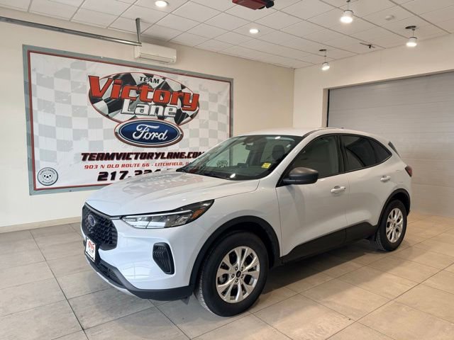Used 2025 Ford Escape Active AWD/4WD image 1