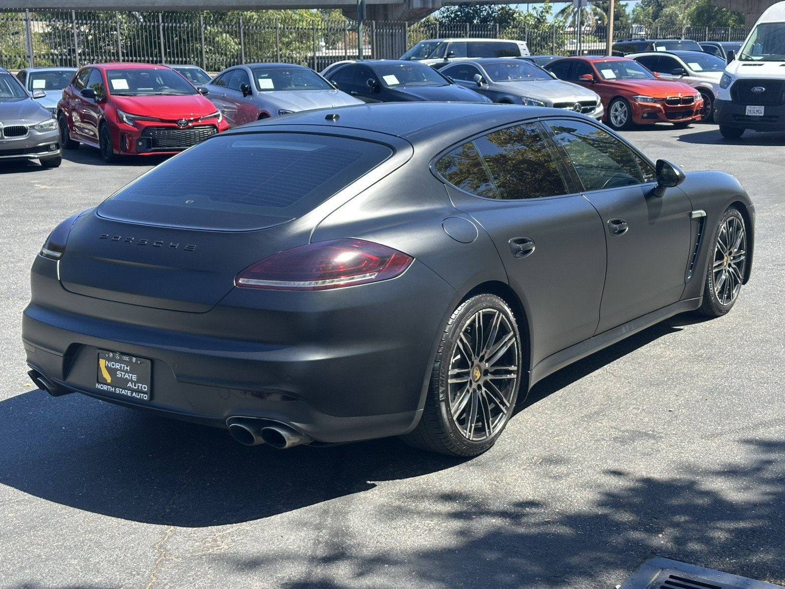 Used 2015 Porsche Panamera S RWD image 8