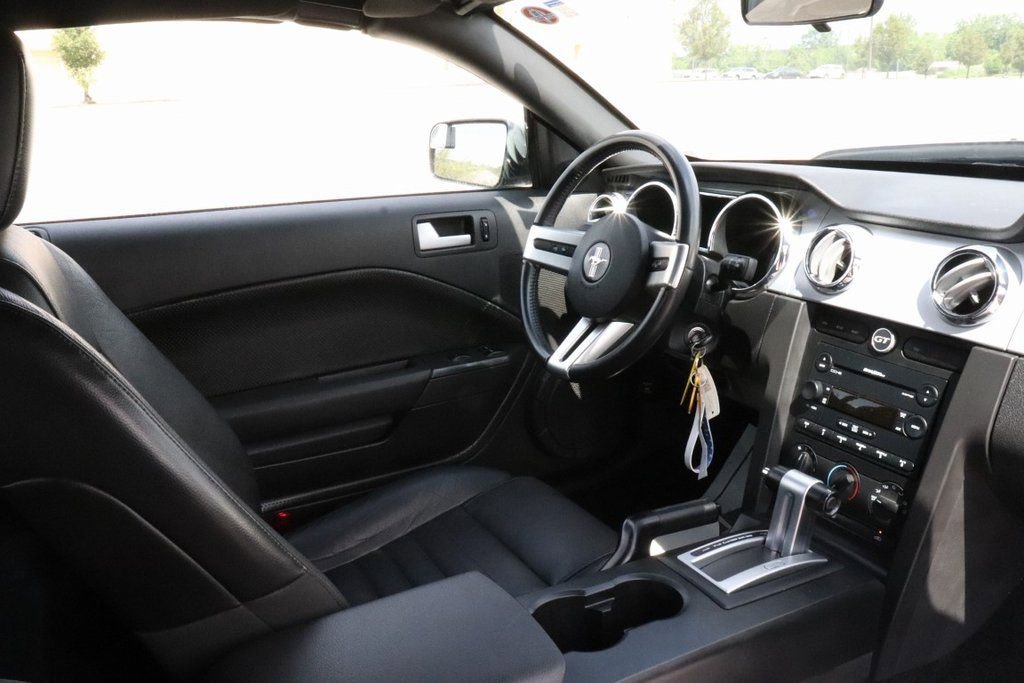 Used 2007 Ford Mustang GT image 31