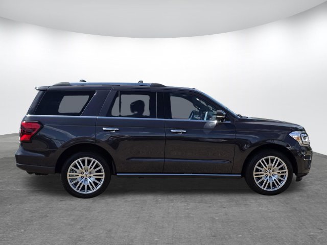 Used 2024 Ford Expedition Limited RWD image 3