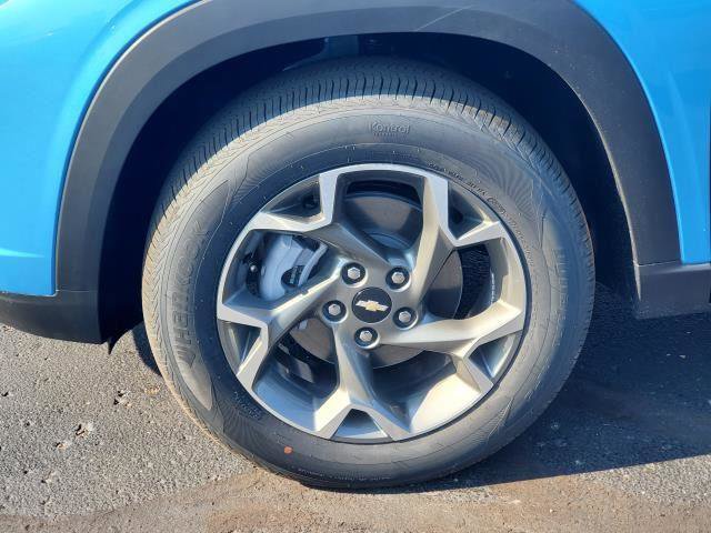 New 2025 Chevrolet Trax LT w/ Driver Confidence Package image 5