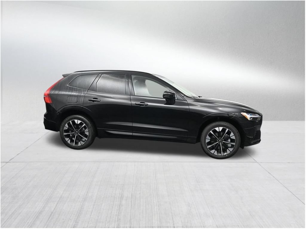 New 2026 Volvo XC60 B5 Plus AWD/4WD image 6