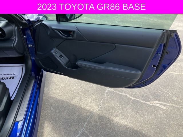 Used 2023 Toyota GR86 RWD image 13