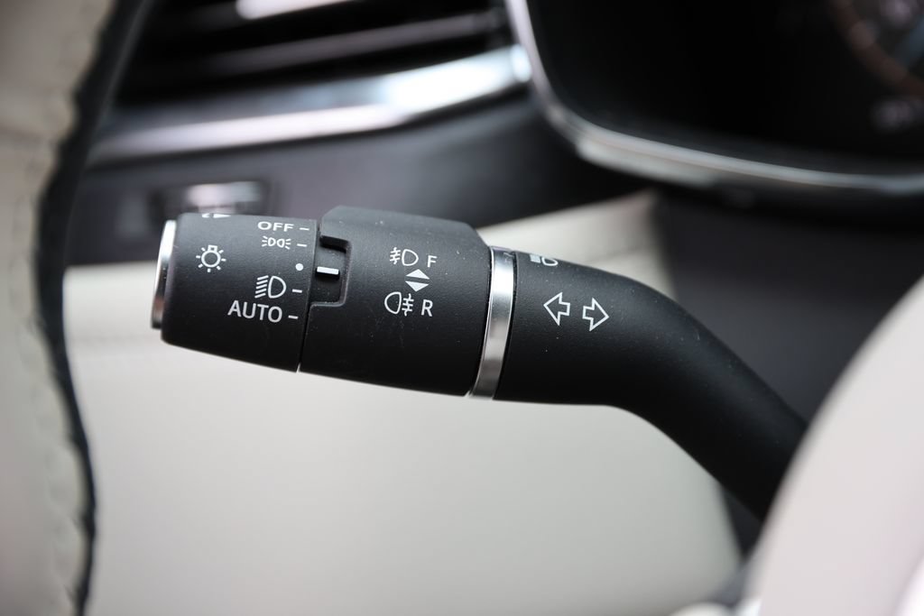 Used 2026 Jaguar F-PACE R-Dynamic S AWD/4WD image 21