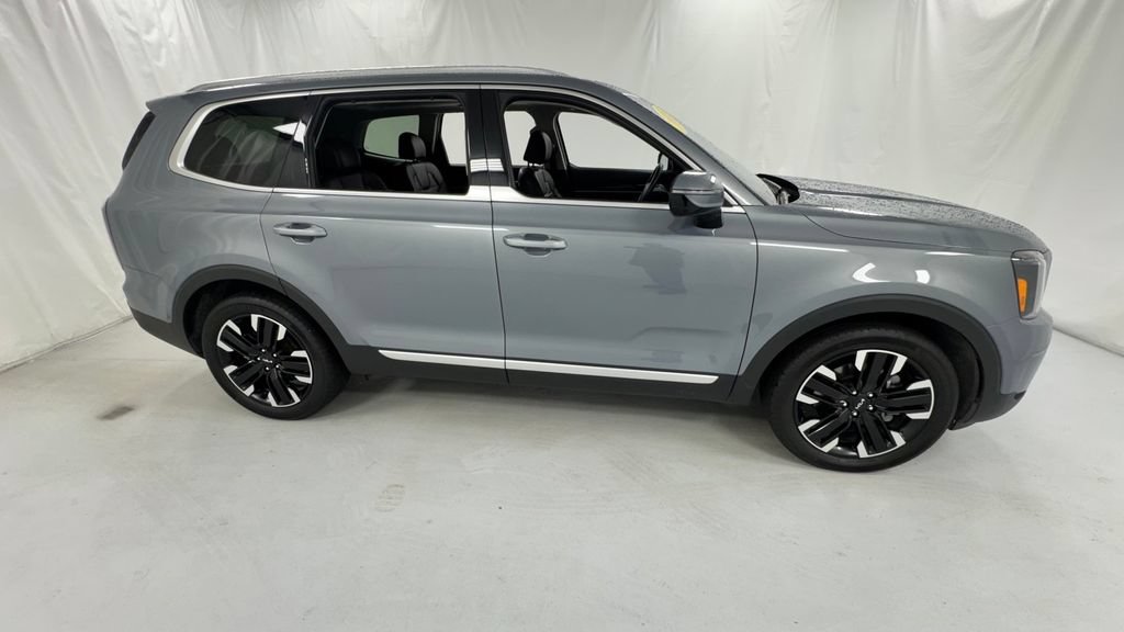 Used 2024 Kia Telluride SX Prestige AWD/4WD image 2