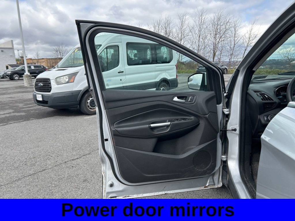 Used 2015 Ford Escape SE image 14