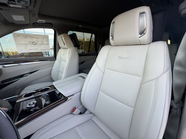 New 2026 Cadillac Escalade Platinum Luxury image 11