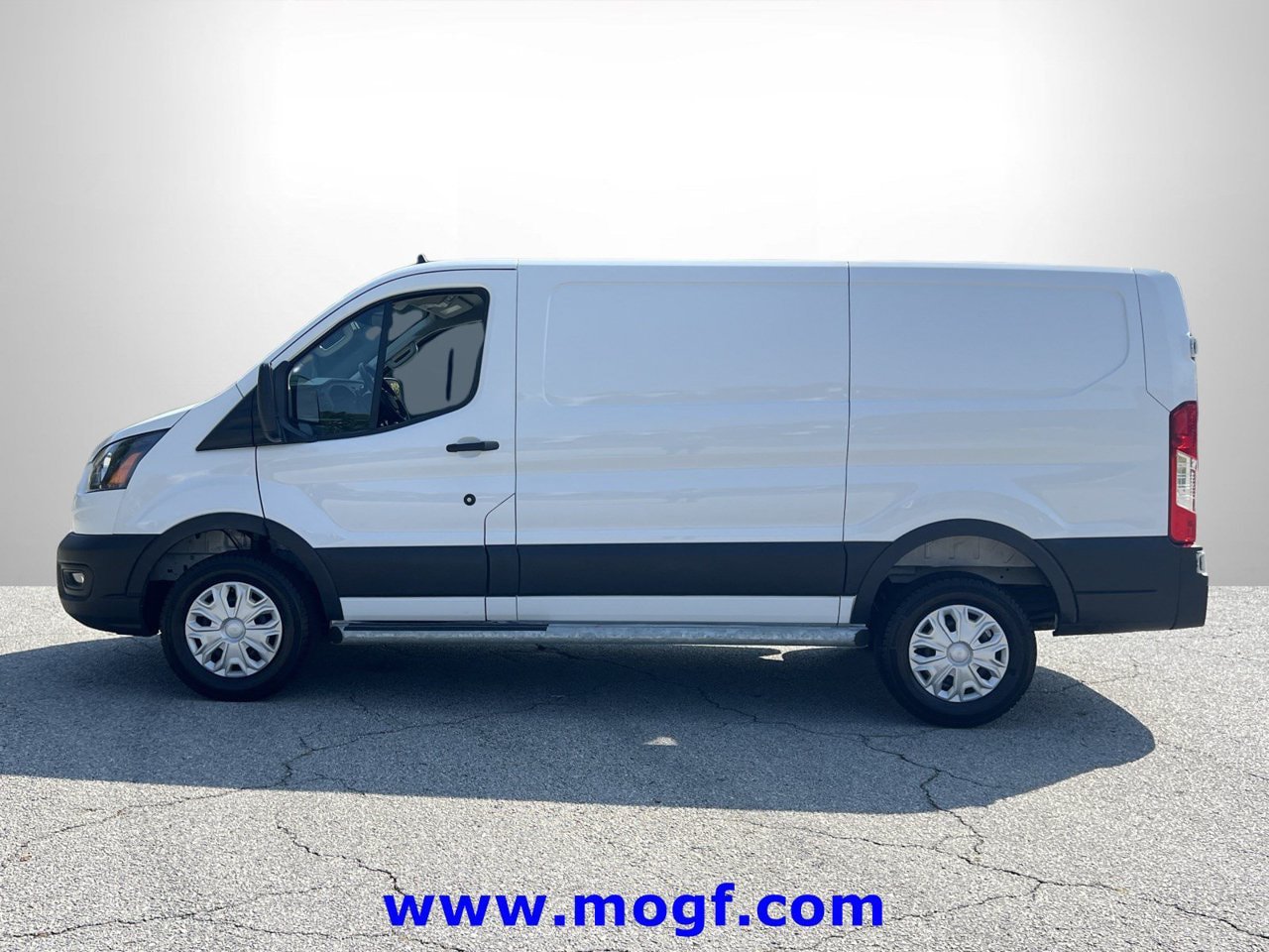 Used 2025 Ford Transit 250 Low Roof w/ Exterior Upgrade Package RWD image 23
