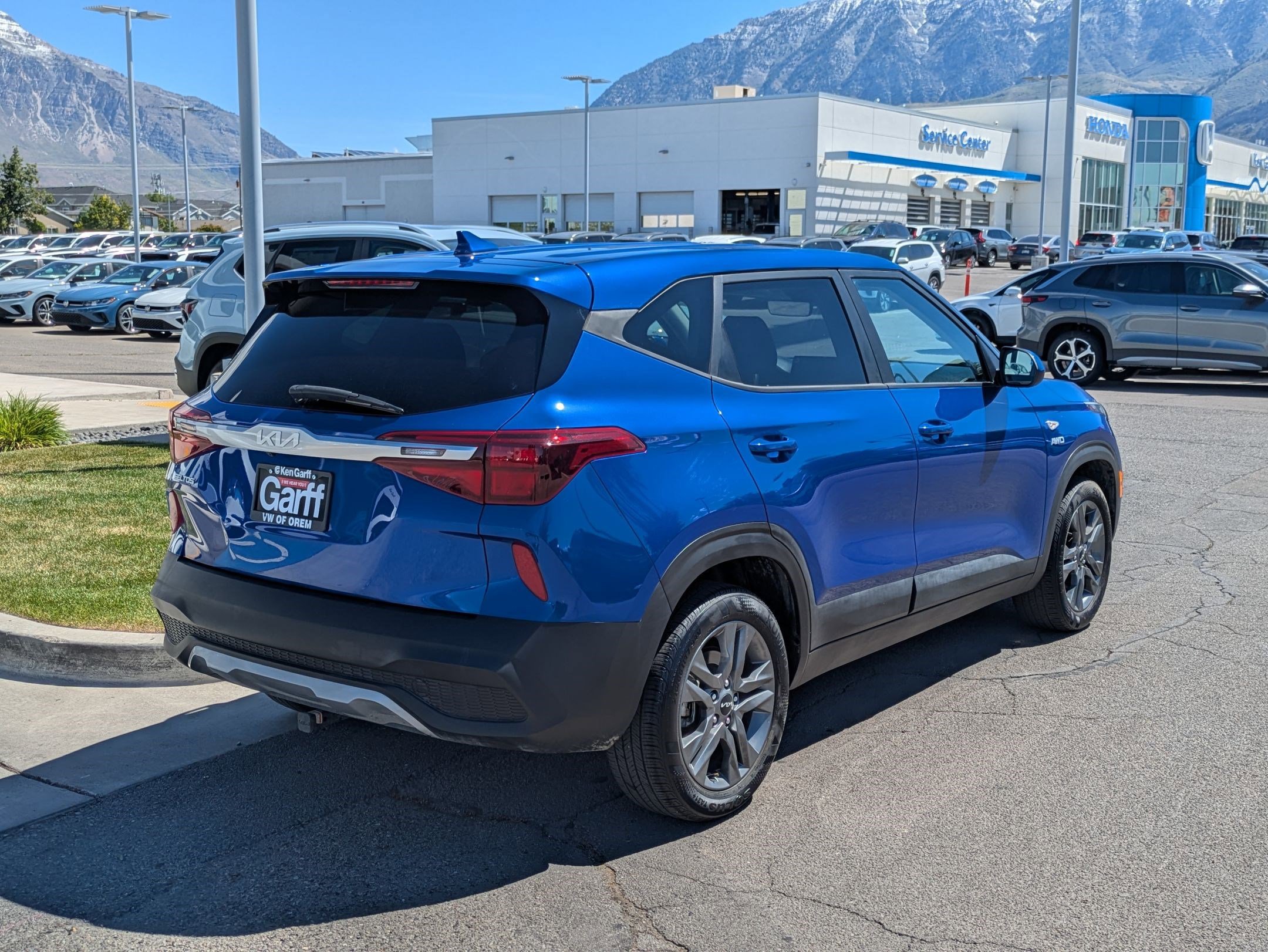 Used 2023 Kia Seltos LX AWD/4WD image 3