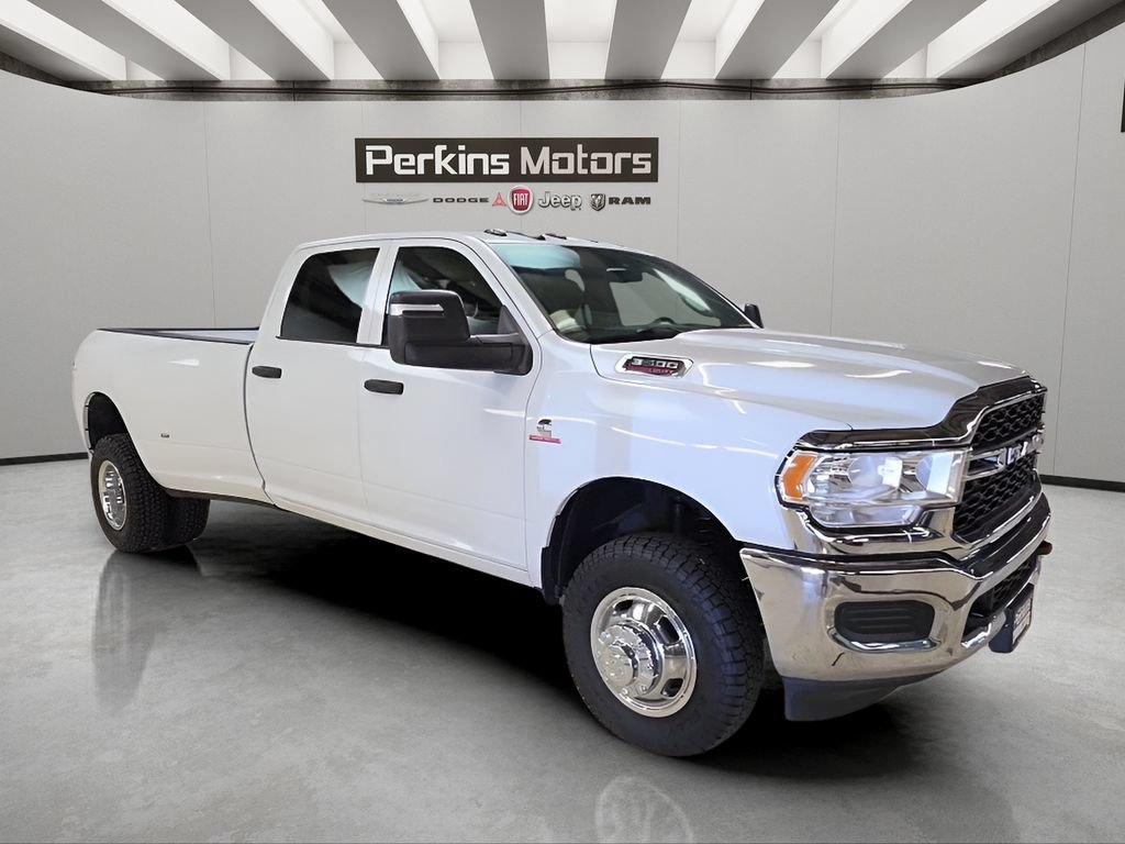 Certified 2024 RAM 3500 Tradesman w/ Chrome Appearance Group AWD/4WD image 9