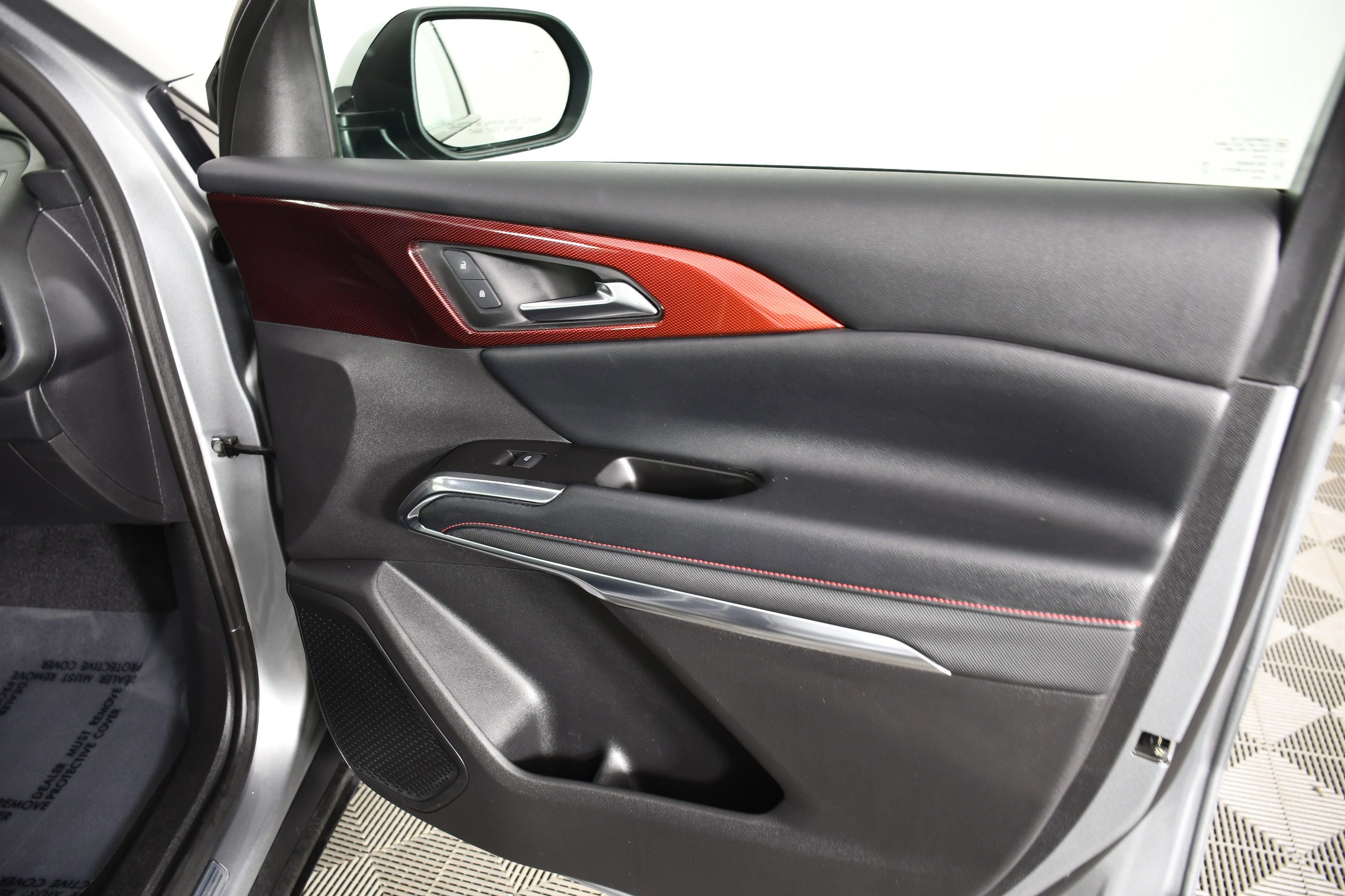 Used 2025 Chevrolet Traverse Z71 image 37