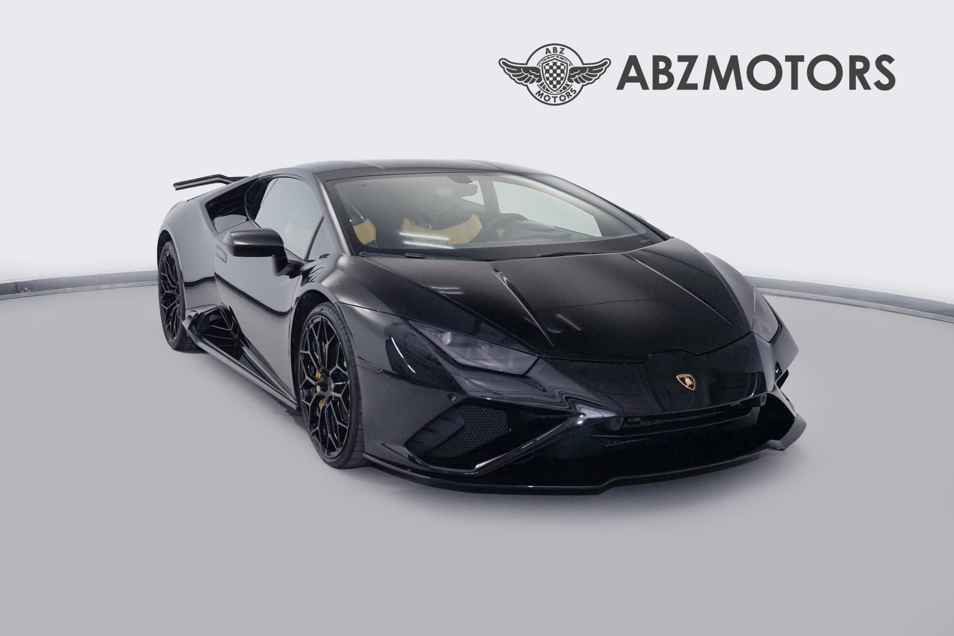 Used 2021 Lamborghini Huracan EVO RWD image 1
