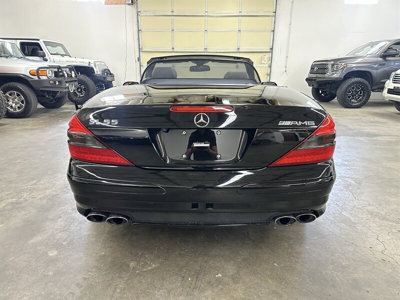 Used 2005 Mercedes-Benz SL 55 AMG image 4