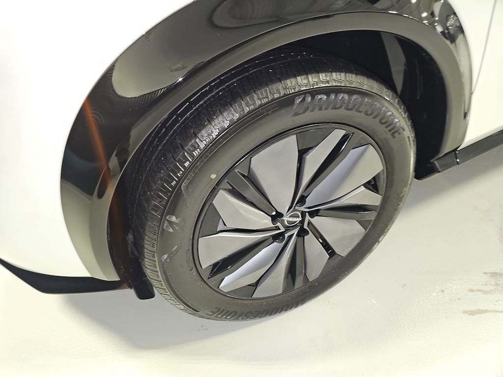 Used 2023 Nissan Ariya AWD image 28