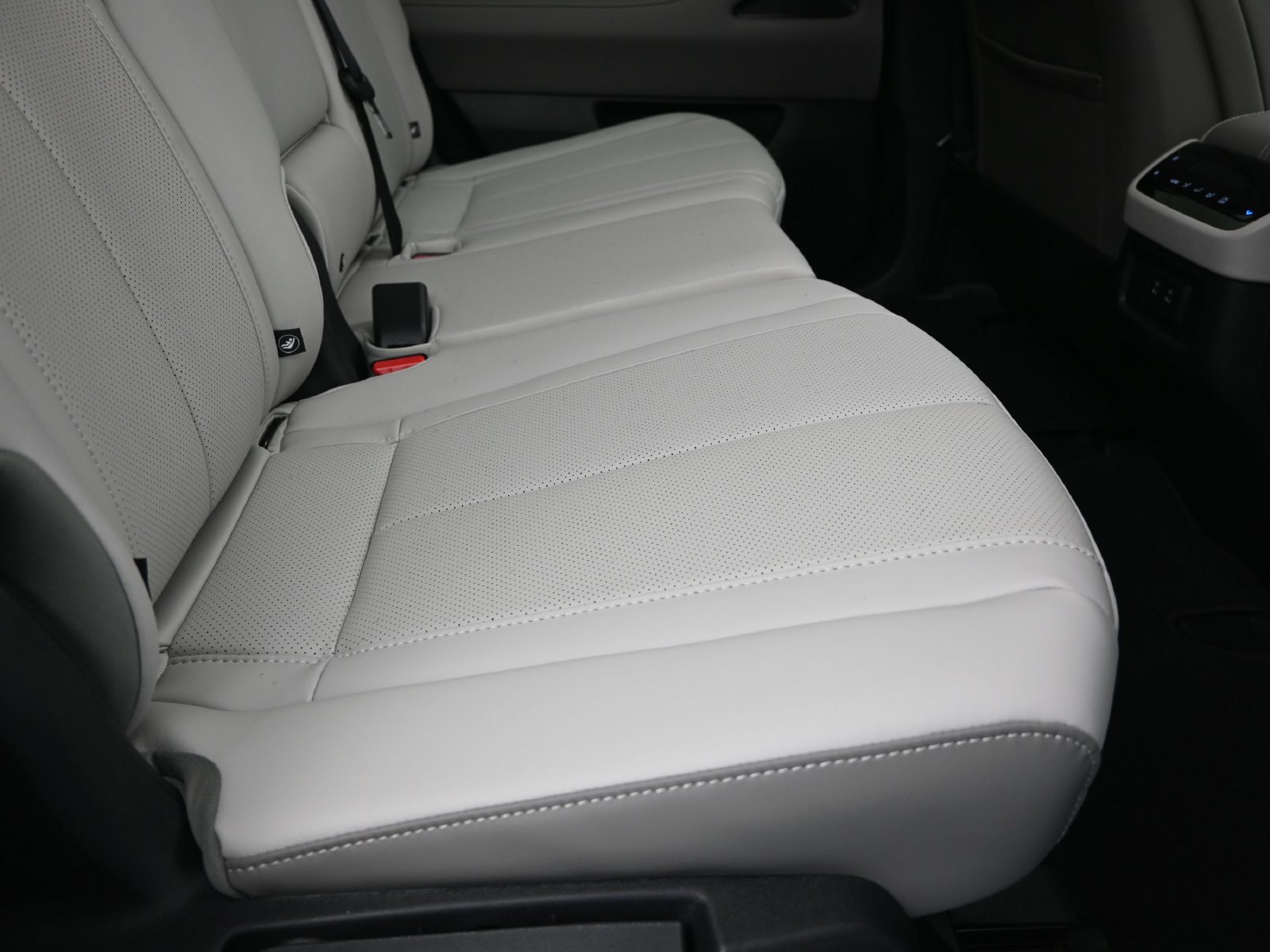 Used 2026 INFINITI QX60 Pure w/ Cargo Package FWD image 23