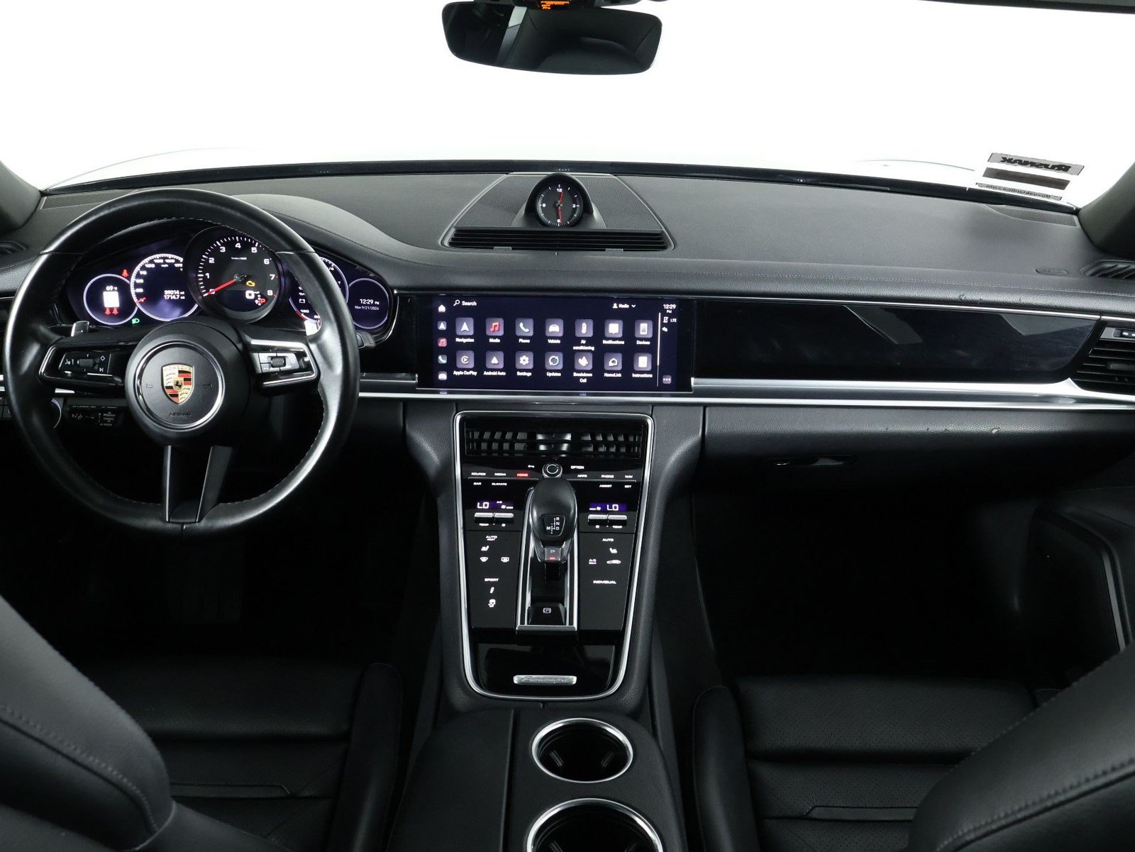 Certified 2023 Porsche Panamera RWD image 11