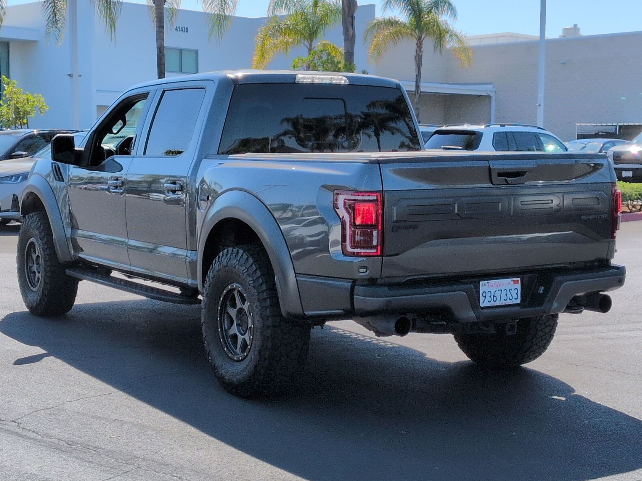 Used 2018 Ford F150 Raptor w/ Equipment Group 802A Luxury AWD/4WD image 8