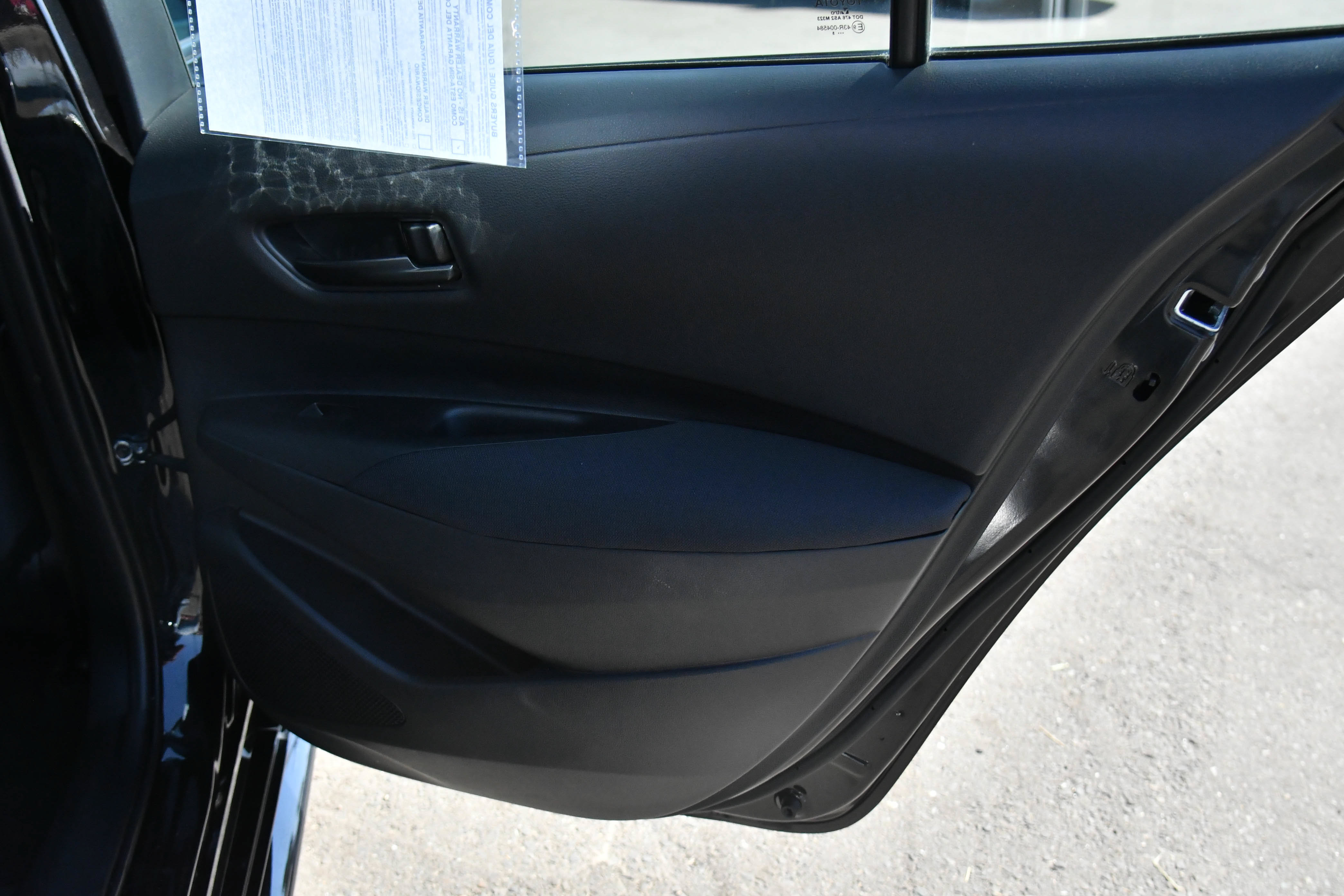 Used 2025 Toyota Corolla LE FWD image 38