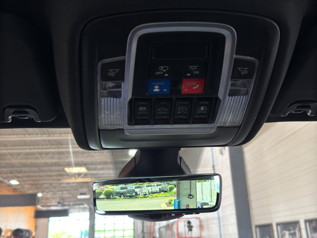 Used 2022 RAM 1500 Big Horn AWD/4WD image 32