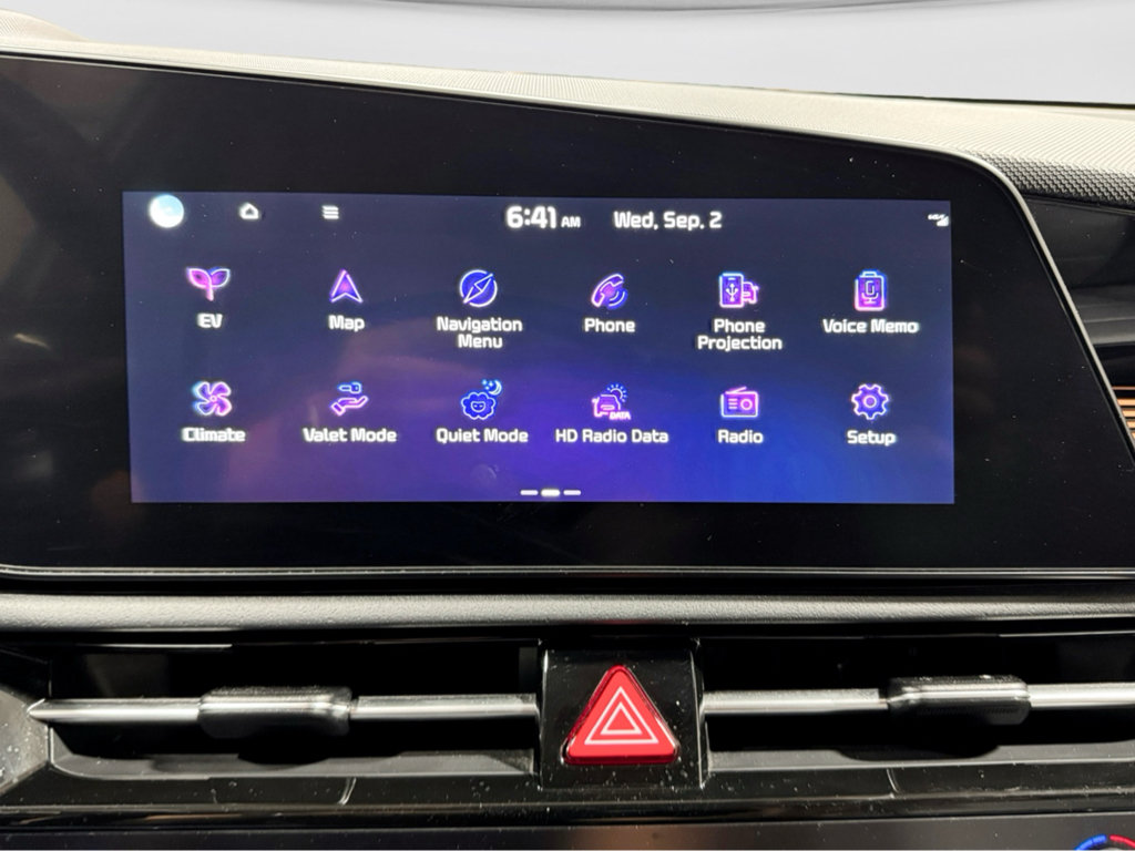 Used 2024 Kia Niro Wave w/ Wave Preserve Package FWD image 13