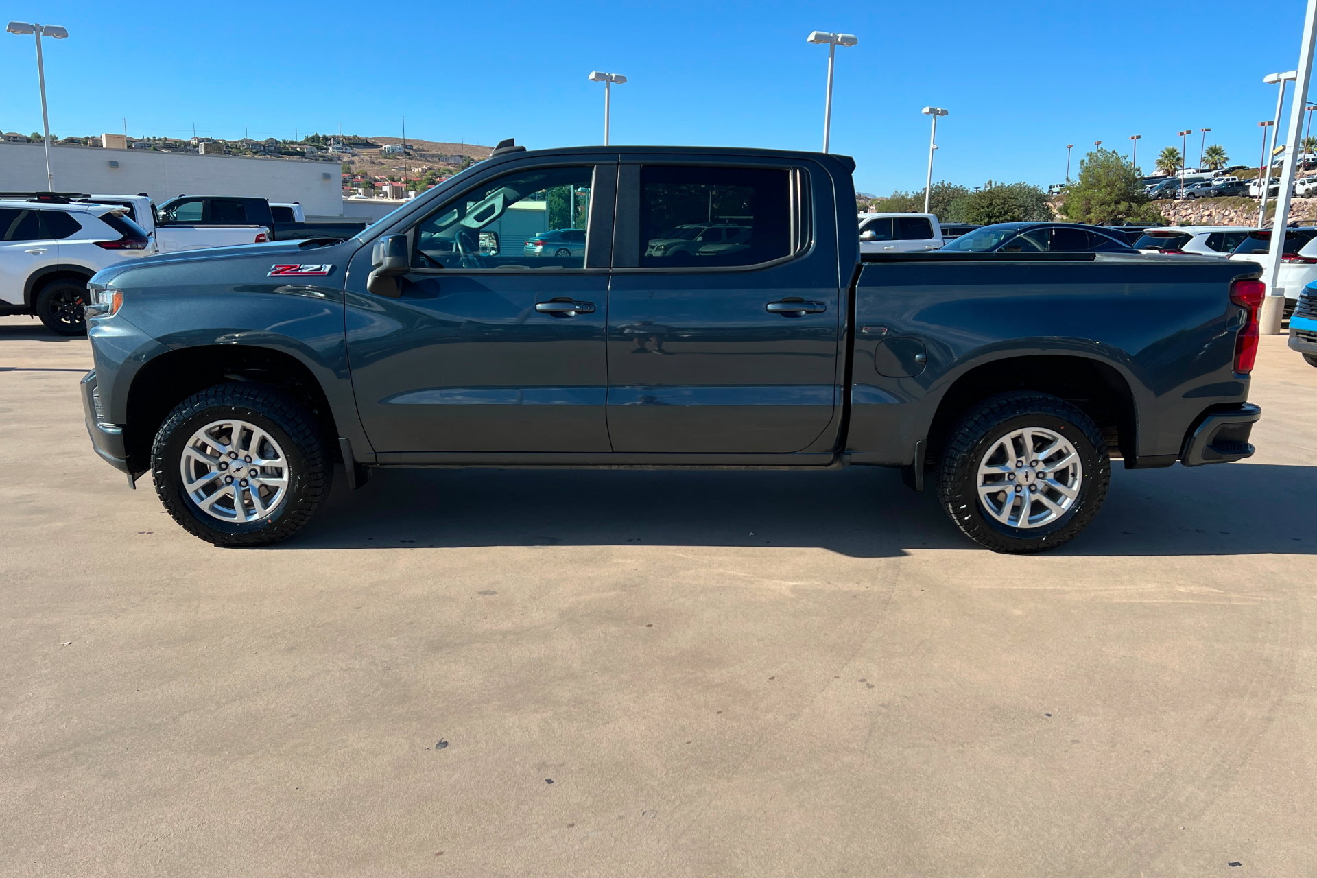 Used 2020 Chevrolet Silverado 1500 RST w/ All-Star Edition AWD/4WD image 2