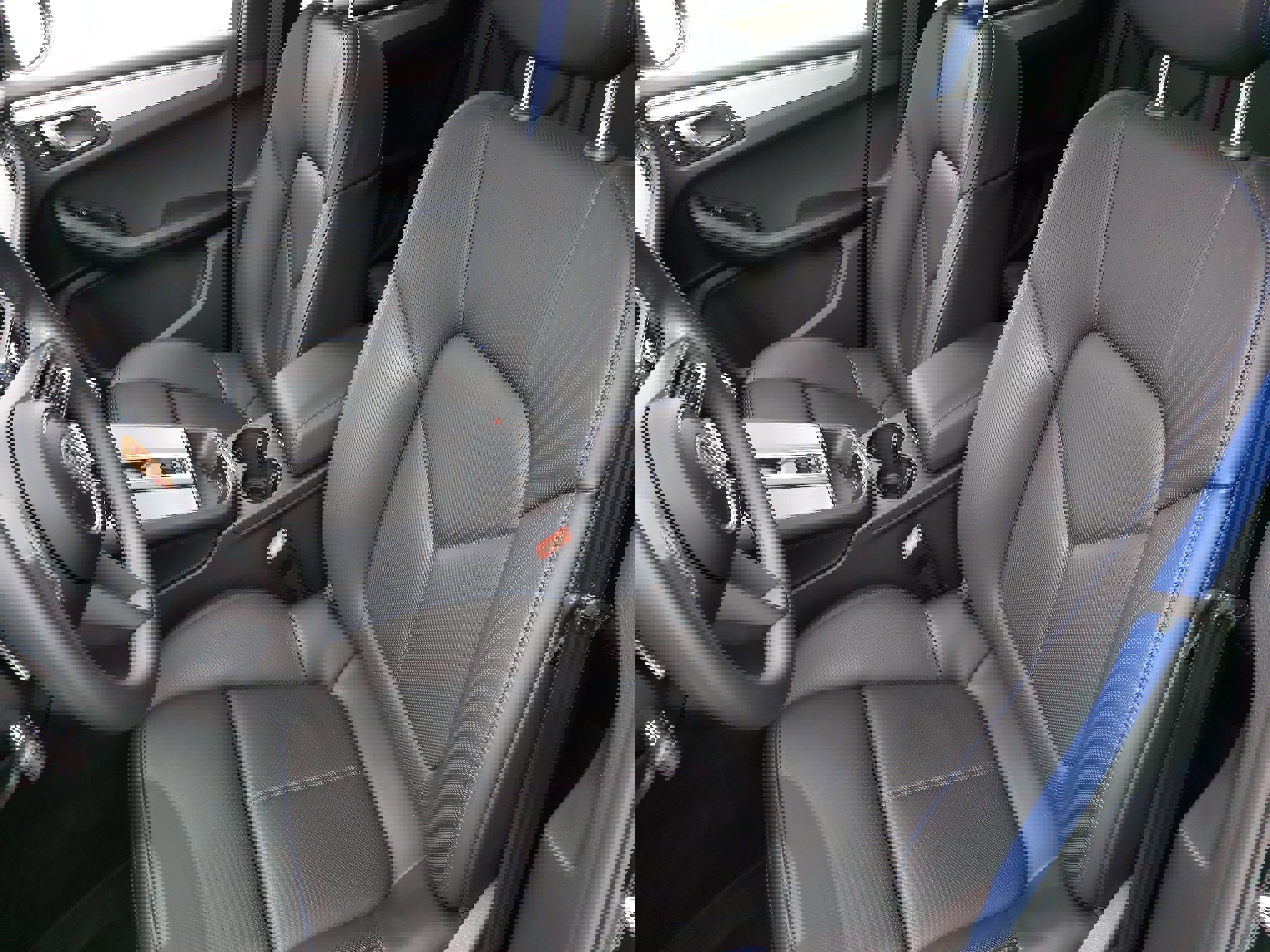 Certified 2025 Porsche Macan image 17