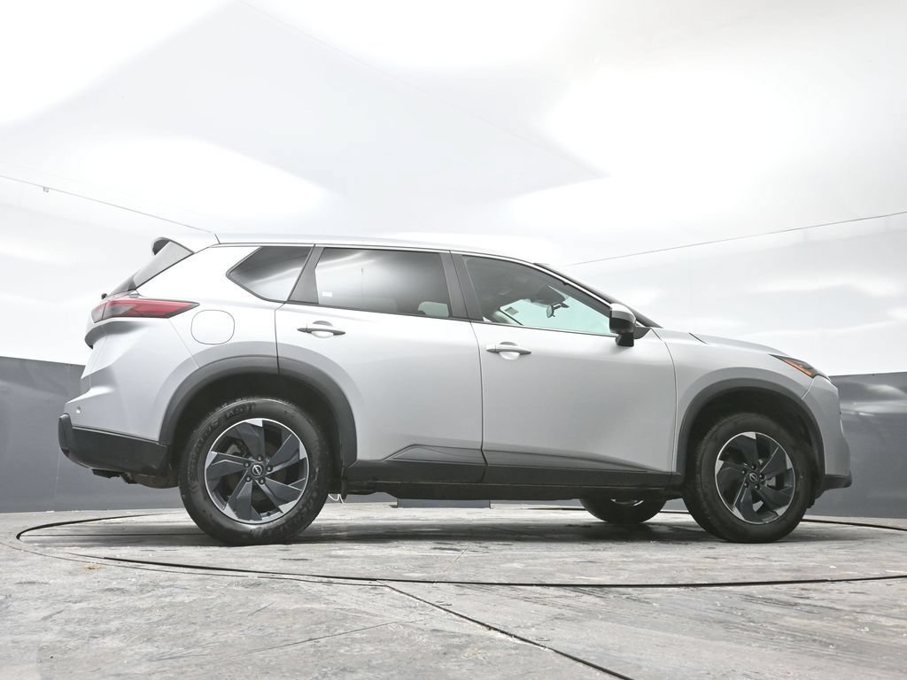Used 2024 Nissan Rogue SV AWD/4WD image 48