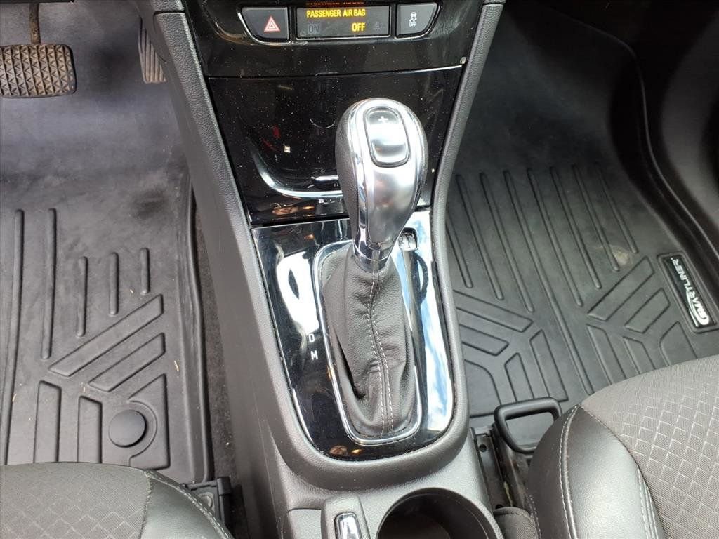 Used 2020 Buick Encore Preferred image 31