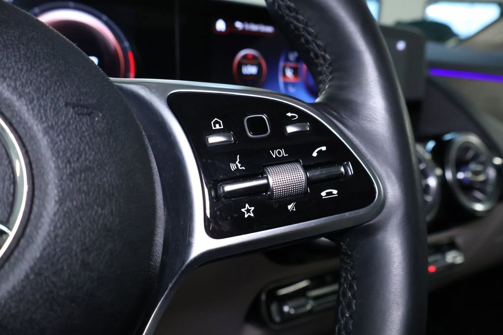 Used 2021 Mercedes-Benz GLA 250 4MATIC w/ Premium Package image 25