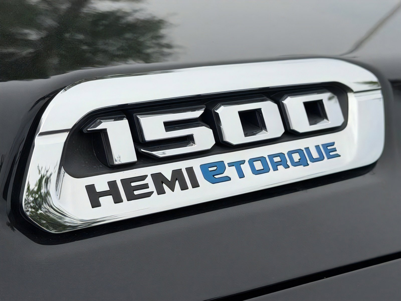 Used 2022 RAM 1500 Laramie AWD/4WD image 10