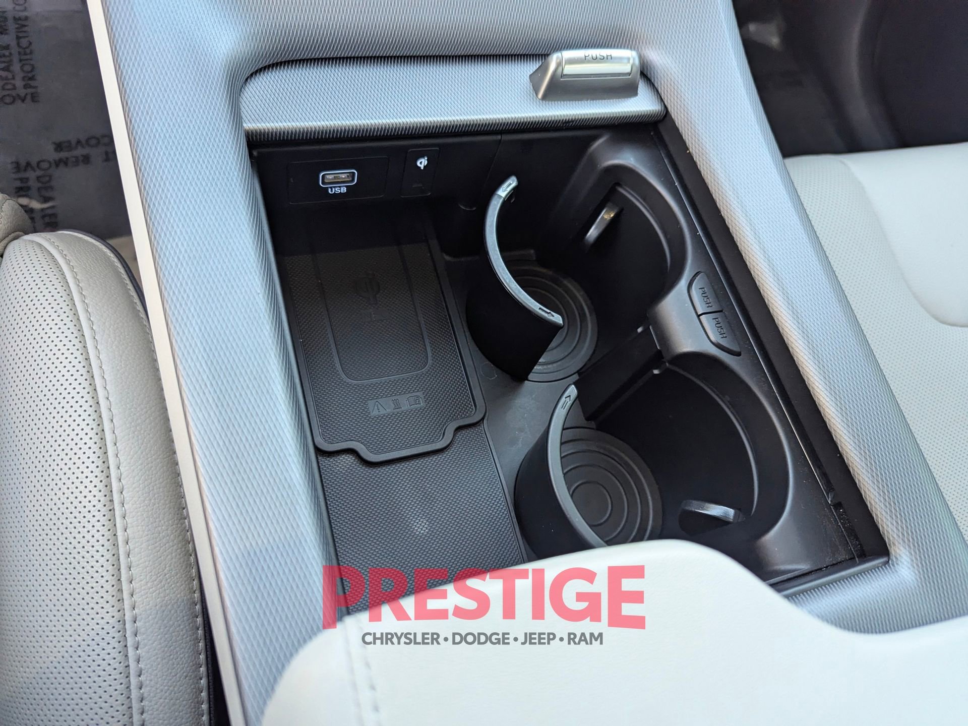 Used 2023 Hyundai Palisade Limited image 24