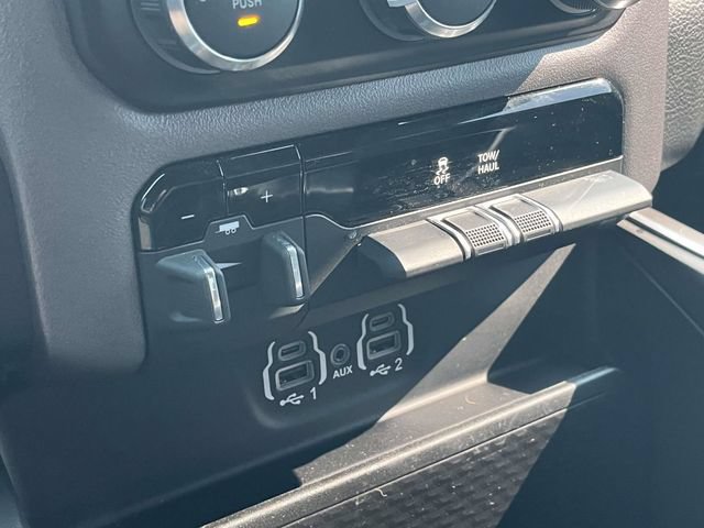 Used 2023 RAM 1500 Big Horn AWD/4WD image 31
