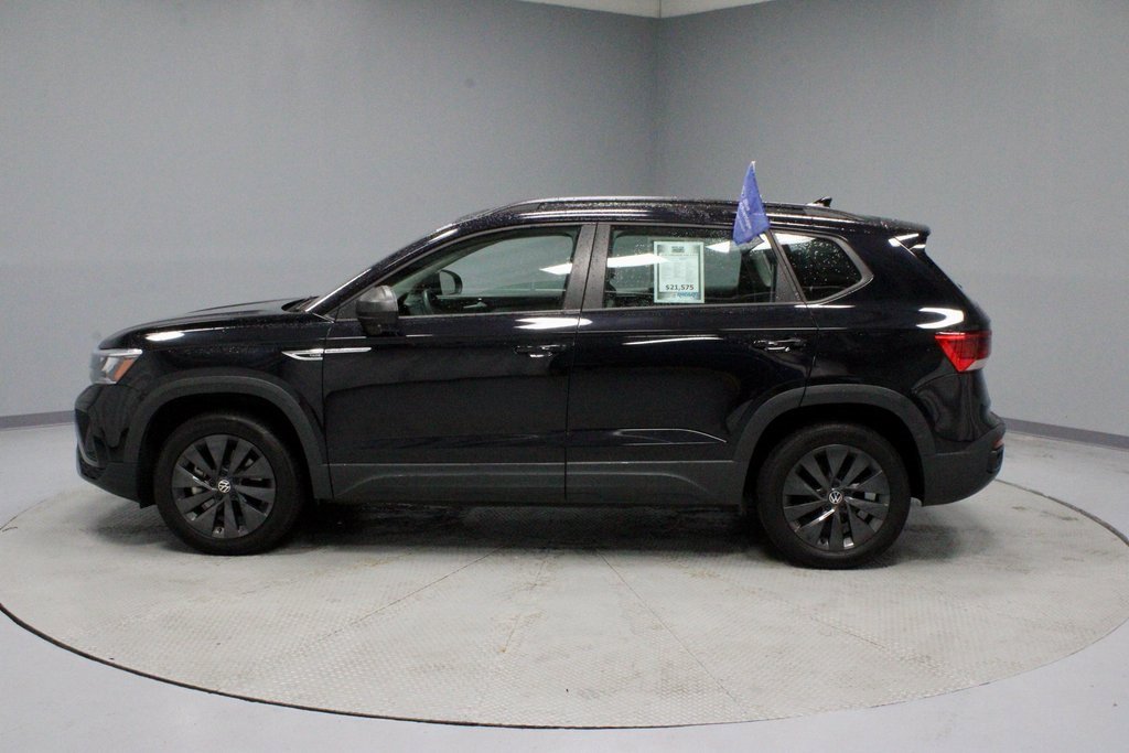 Used 2024 Volkswagen Taos S image 8